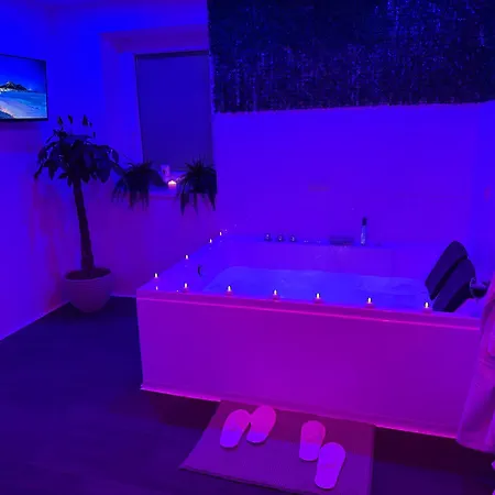 Wood Wellness Mit Whirlpool & Sauna Nahe Goettingen * Rosdorf (Lower-Saxony)