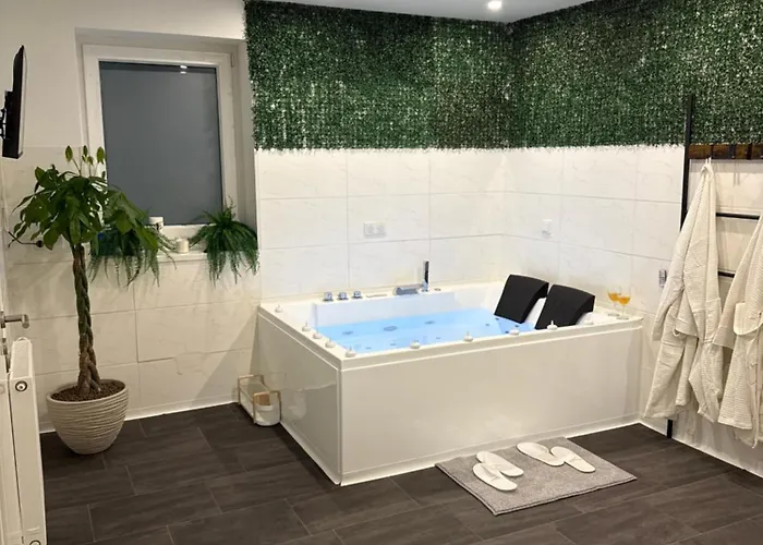 Wood Wellness Mit Whirlpool & Sauna Nahe Goettingen *