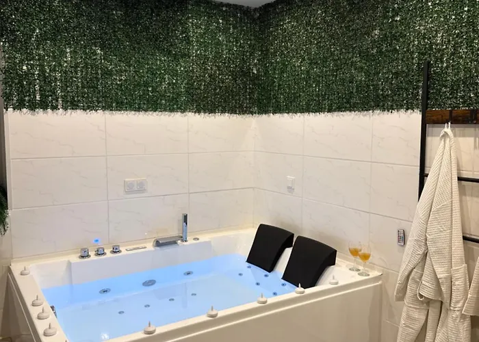 Wood Wellness Mit Whirlpool & Sauna Nahe Goettingen Apartamento *